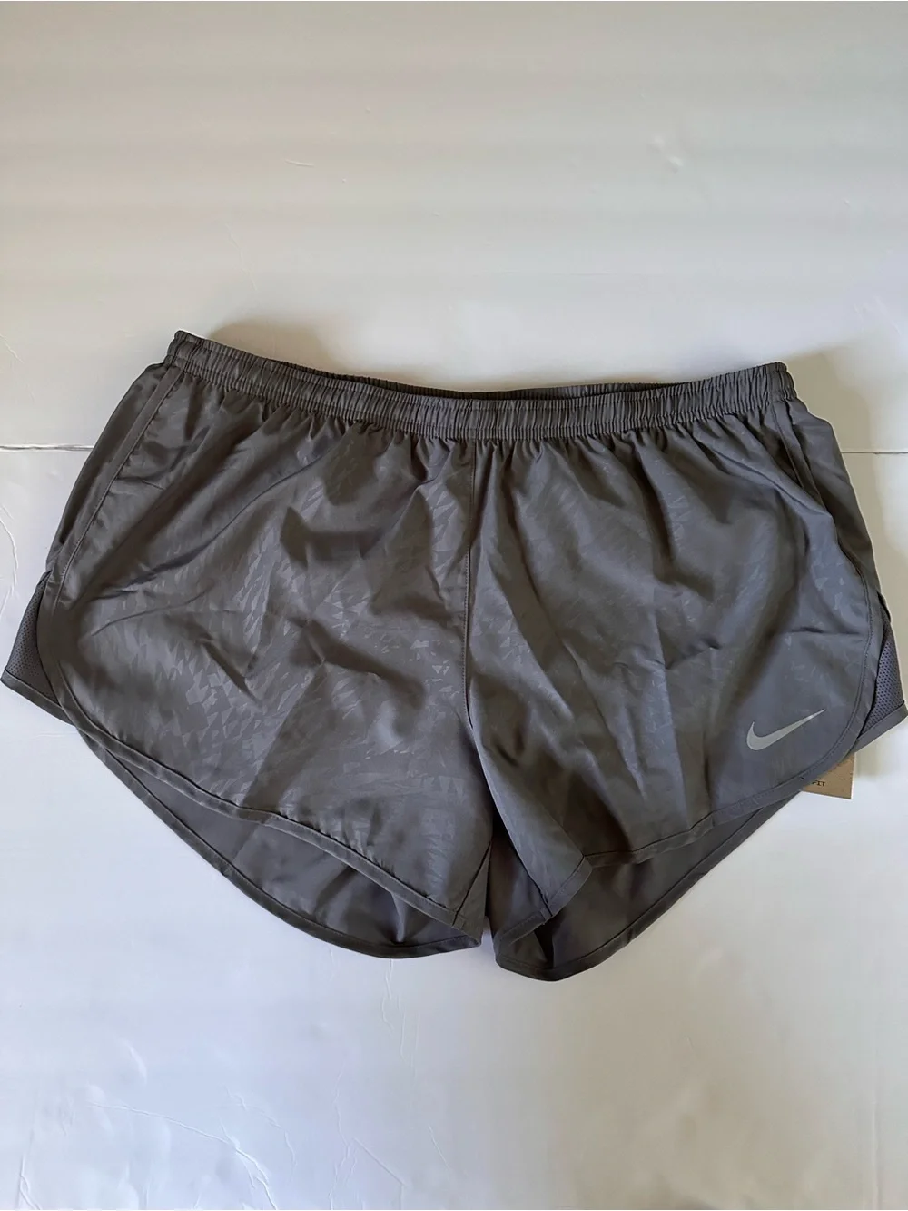 Nike Women's Gray Charcoal Athletic Shorts XL NWT